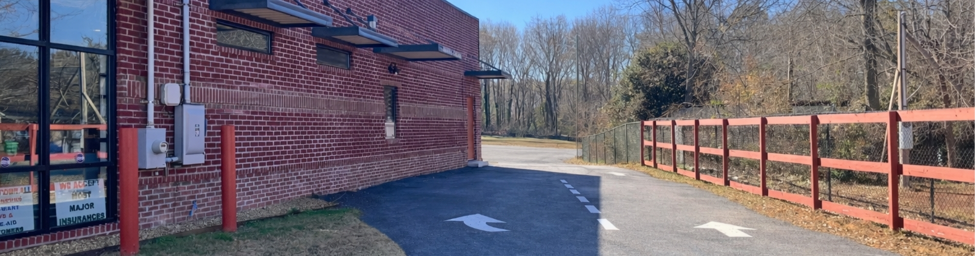 Fast and convenient <br> drive thru service.